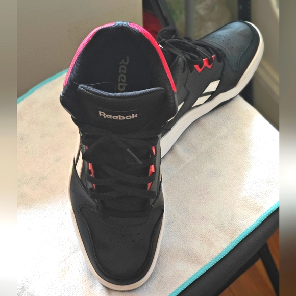 Reebok Men's Sneakers - Black, White and Red, size 9.5 - Picture 6 of 9